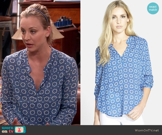 Velvet by Graham & Spencer Split Neck Challis Blouse worn by Penny Hofstadter (Kaley Cuoco) on The Big Bang Theory