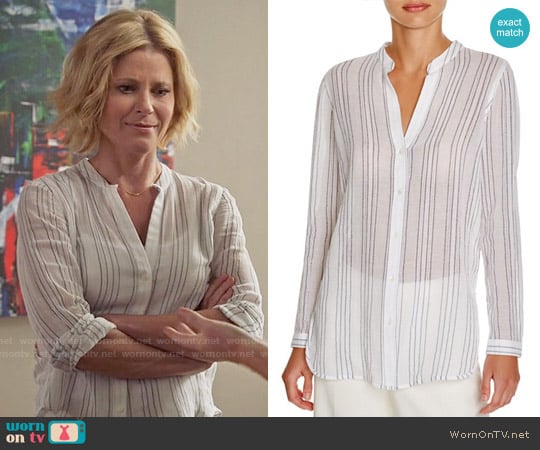 Vince Sheer Striped Shirt worn by Claire Dunphy (Julie Bowen) on Modern Family