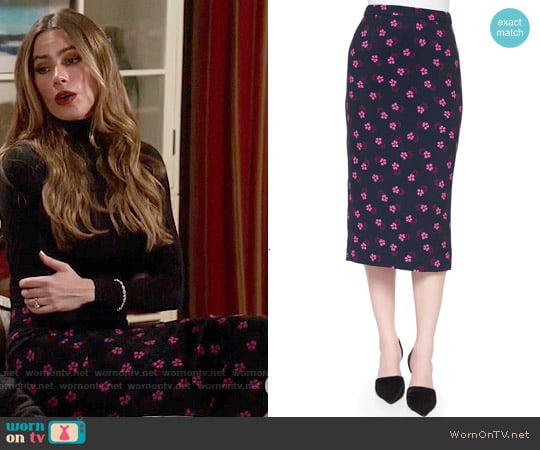 ALC Bell Mallow-Print Midi Pencil Skirt worn by  Gloria Pritchett (Sofia Vergara) on Modern Family