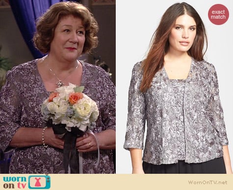 Alex Evenings Rosette Twinset worn by Margo Martindale on The Millers