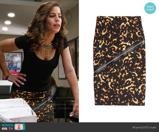 Alexander McQueen Stretch Cotton Pencil Skirt with Zip Detail worn by Marisol Duarte (Ana Ortiz) on Devious Maids