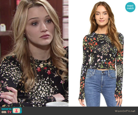 Alice + Olivia Delaina Floral Top worn by Summer Newman (Hunter King) on The Young and the Restless