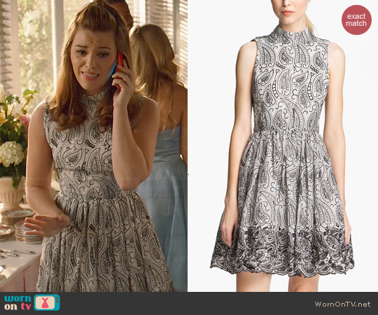 Alice + Olivia Paisley Print Flared Dress worn by Kaitlyn Black on Hart of Dixie