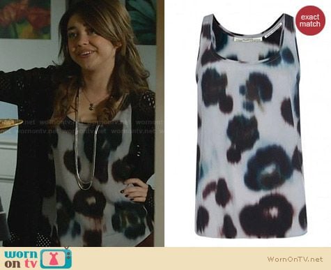 All Saints Teal Echo Tank worn by Sarah Hyland on Modern Family