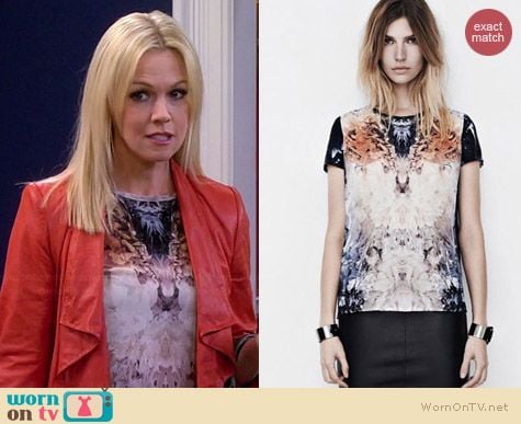 All Saints Wither T-Shirt worn by Jennie Garth on Mystery Girls