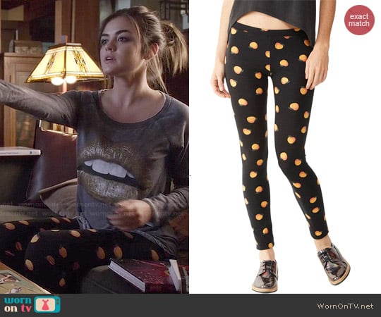 Alternative Apparel Conversational Peach Print Leggings worn by Aria Montgomery (Lucy Hale) on Pretty Little Liars