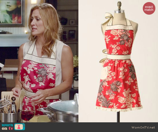 Anthropologie 3D Toile Apron worn by Sasha Alexander on Rizzoli & Isles