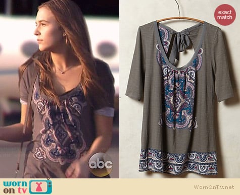 Anthropologie Brilliant Bowknot Tee worn by Lennon Stella on Nashville