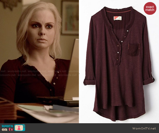 Anthropologie Essential Henley in Burgundy worn by Liv Moore (Rose McIver) on iZombie