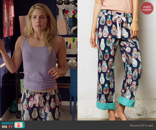 Anthropologie Nesting Doll Flannel Loungers worn by Emily Bett Rickards on Arrow