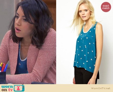 Antipodium Thumb Up Tank worn by Aubrey Plaza on Parks & Rec