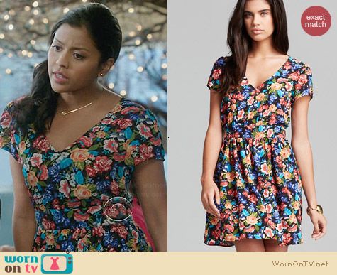 Aqua Phillip Floral Dress worn by Tiya Sircar on The Crazy Ones