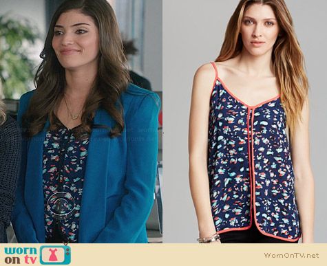 Aqua Turtle Bay Tank worn by Amanda Setton on The Crazy Ones