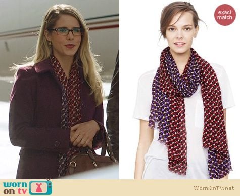 Fashion of Arrow: Club Monaco Lizzie Roundabout Print Scarf worn by Emily Bett Rickards