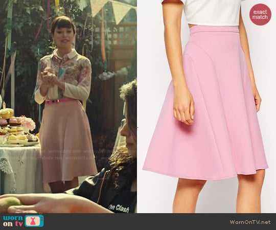 ASOS Midi Skirt With Seam Detail in Scuba worn by Alison Hendrix (Tatiana Maslany) on Orphan Black