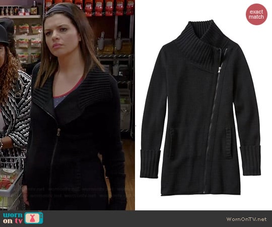 Athleta Chill Factor Sweater in Black worn by Casey Wilson on Marry Me