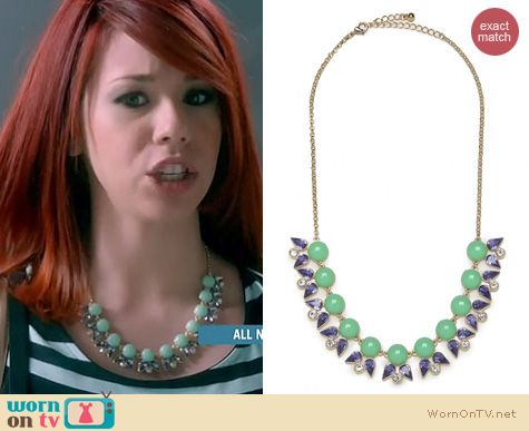 Awkward Fashion: Bauble Bar Mint beaded bloom necklace worn by Jillian Rose Reed