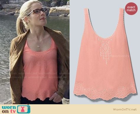 Babaton Nate Blouse worn by Emily Bett Rickards on Arrow