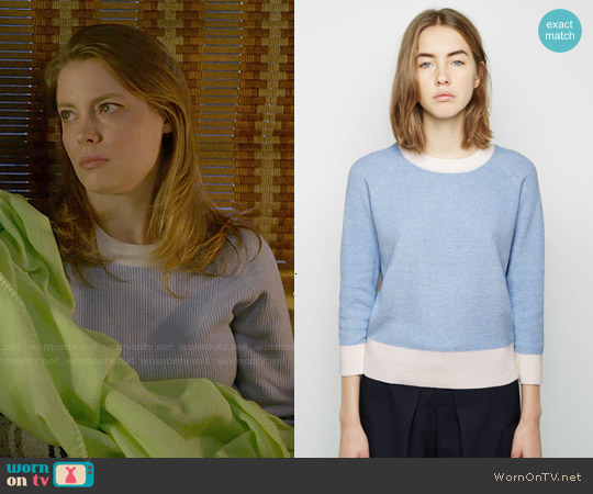 Band of Outsiders Colorblocked Knit Sweater worn by Britta Perry (Gillian Jacobs) on Community