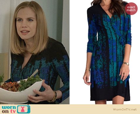 Bcbgmaxazria Adele Dress in Teal Combo worn by Anna Chlumxky on Veep