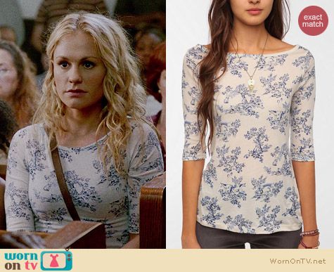 BDG Printed Boatneck Tee worn by Anna Paquin on True Blood