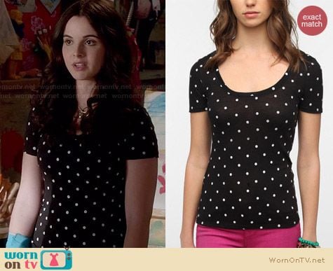 BDG Printed Scoopneck Tee in black polka dot from Urban Outfitters worn by Vanessa Marano on Switched at Birth