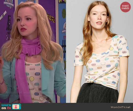 BDG Printed Scoopneck Tee worn by Dove Cameron on Liv & Maddie