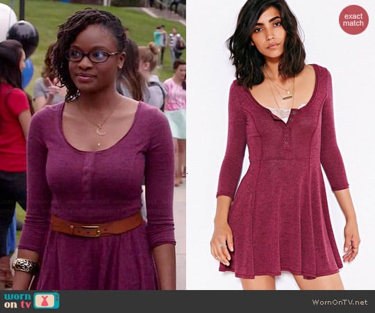 BDG Sally Henley Swing Dress in Maroon worn by Iris Watkins (Sharon Pierre-Louis) on Switched at Birth