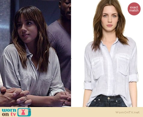 Bella Dahl Split Back Button-down worn by Chloe Bennett on Agents of SHIELD