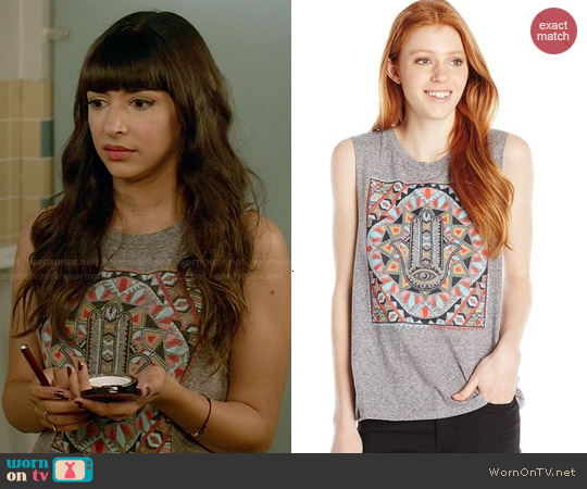 Billabong Morocco Muscle Tee worn by Cece Parekh (Hannah Simone) on New Girl