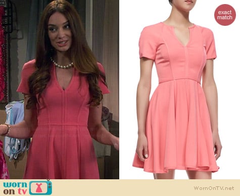 Black Halo Braelyn Dress worn by Mallory Jansen on Young and Hungry