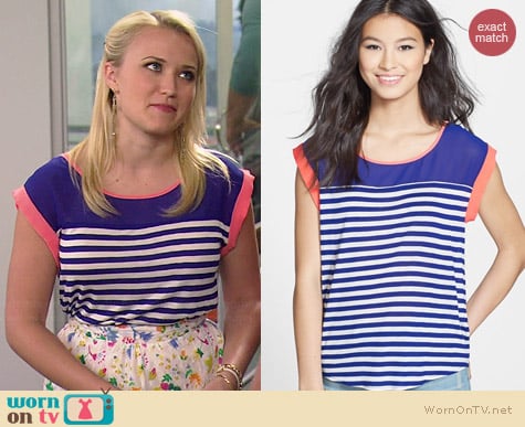 Blu Pepper Stripe Mesh Panel High/Low Tee worn by Emily Osment on Young & Hungry