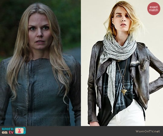 Blur Ria Leather Snake Jacket worn by Jennifer Morrison on OUAT