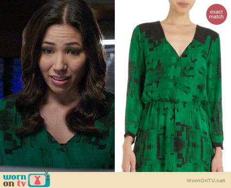 Fashion of Bones: Parker Green Printed Crossover Dress worn by Michaela Conlin