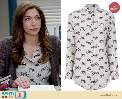 Brooklyn Nine Nine Fashion Equipment Bike print shirt worn by Chelsea Peretti