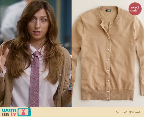 Brooklyn 99 Fashion: J. Crew Jackie Cardigan in beige/saddle worn by Chelsea Peretti