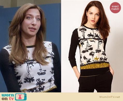 Brooklyn 99 Fashion: Ted Baker Cameo Sweater worn by Chelsea Peretti