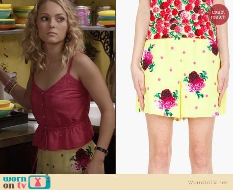 Carrie Bradshaw Fashion: Marc by Marc Jacobs Yellow Floral Polka Dot Shorts worn by AnnaSophia Robb