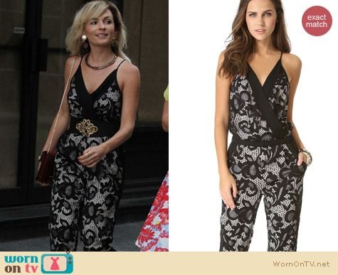 The Carrie Diaries Fashion Diane Von Furstenberg Shany abstract floral lace jumpsuit worn by Lindsey Gort