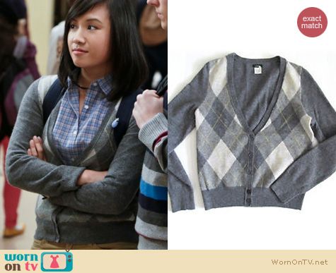 The Carrie Diaries Fashion: J. Crew cashmere blend argyle sweater in grey worn by Ellen Wong