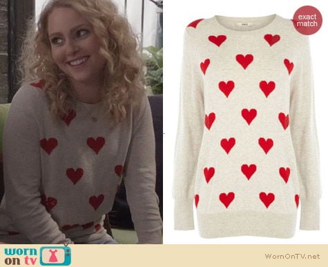 The Carrie Diaries Fashion: Oasis Heart Jumper worn by AnnaSophia Robb