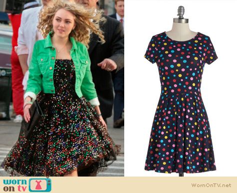 Carrie Diaries Fashion: Rainbow polka dot dress worn by Carrie Bradshaw