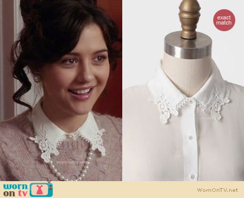 The Carrie Diaries Fashion: Ruche frolic together blouse in white worn by Maggie Landers