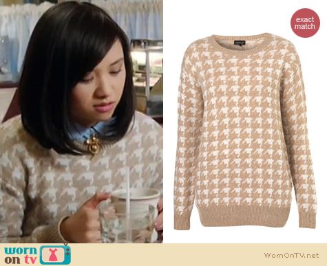 The Carrie Diaries Fashion: Topshop houndstooth sweater worn by Mouse