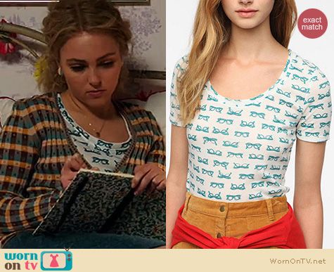 The Carrie Diaries Fashion: Urban Outfitters BDG Glasses print top worn by AnnaSophia Robb