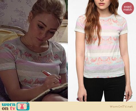 The Carrie Diaries Fashion: Urban Outfitters BDG Horse print crewneck tee worn by AnnaSophia Robb