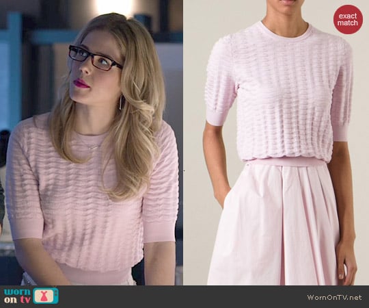 Carven Cropped basket knit sweater worn by Felicity Smoak (Emily Bett Rickards) on Arrow