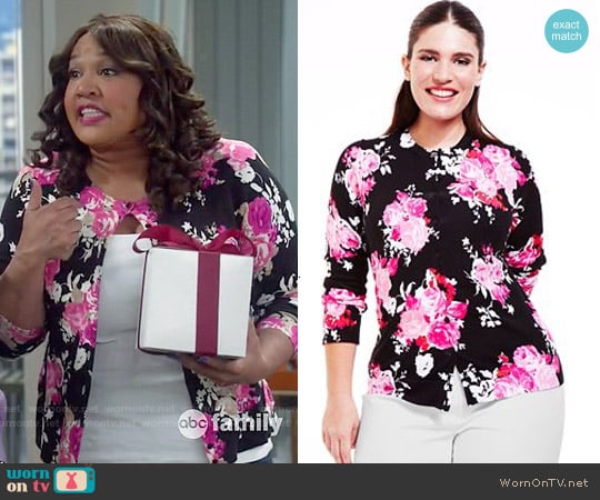 Charter Club Long-Sleeve Floral-Print Cardigan worn by Yolanda (Kym Whitley) on Young and Hungry