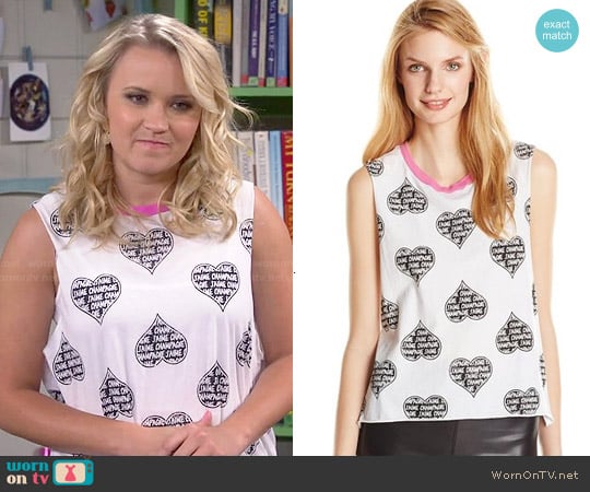 Chaser Skull Pie Muscle Crop Tee worn by Gabi Diamond (Emily Osment) on Young and Hungry