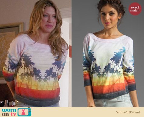 Chaser Sunset Beach Pullover worn by Jess Macallan on Mistresses